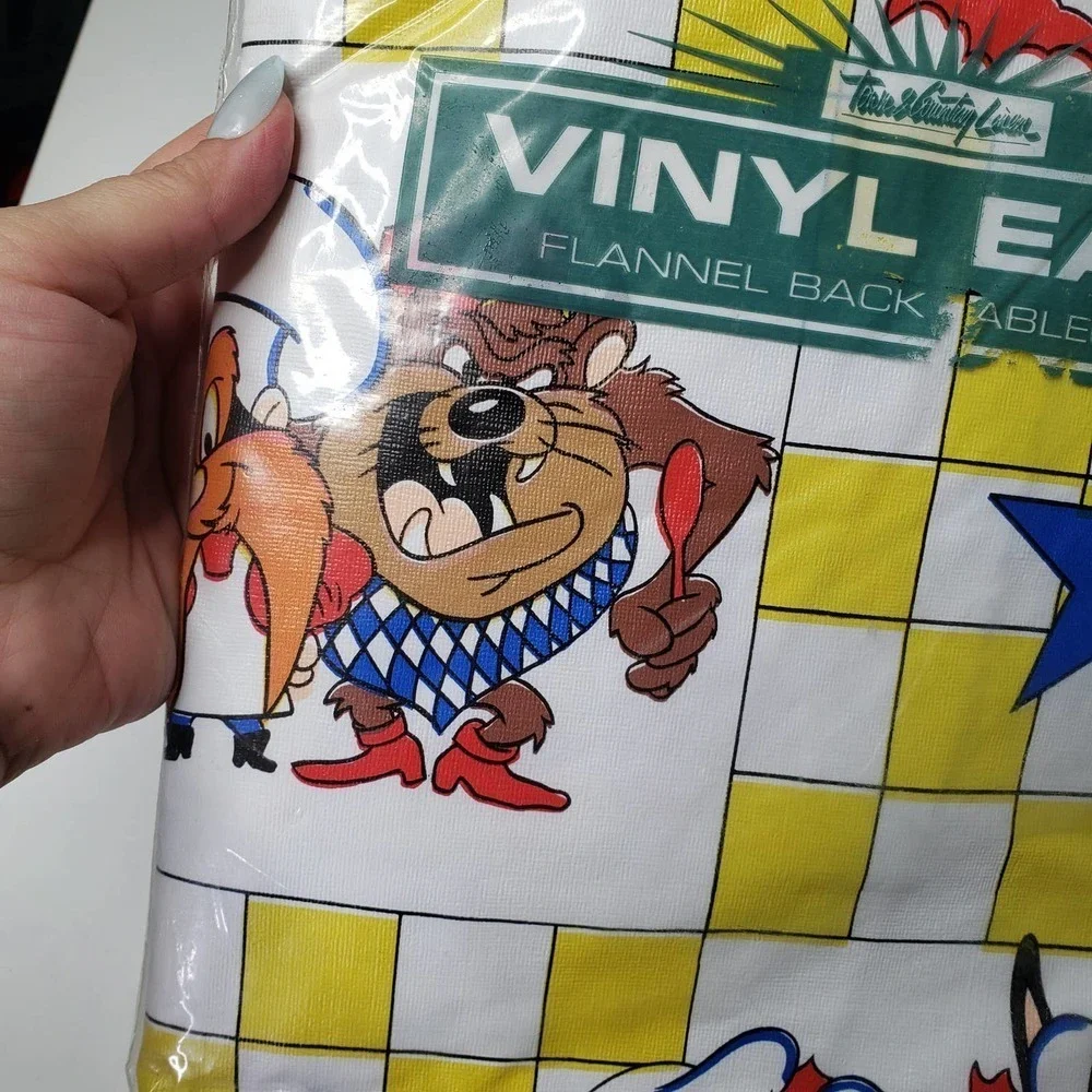 NEW Vintage Looney Tunes‎ Vinyl Tablecloth 52x70